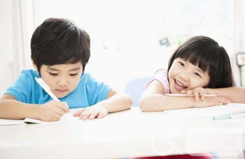 英国私立学校——昆斯伍德学校